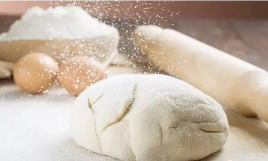 怎么和面能让水饺面更筋道,怎么给饺子和面