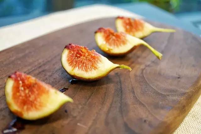 浜彈姘存灉鐢樼敎,浜彈鏃犺姳鏋滃甫鏉ョ殑鐢滆湝