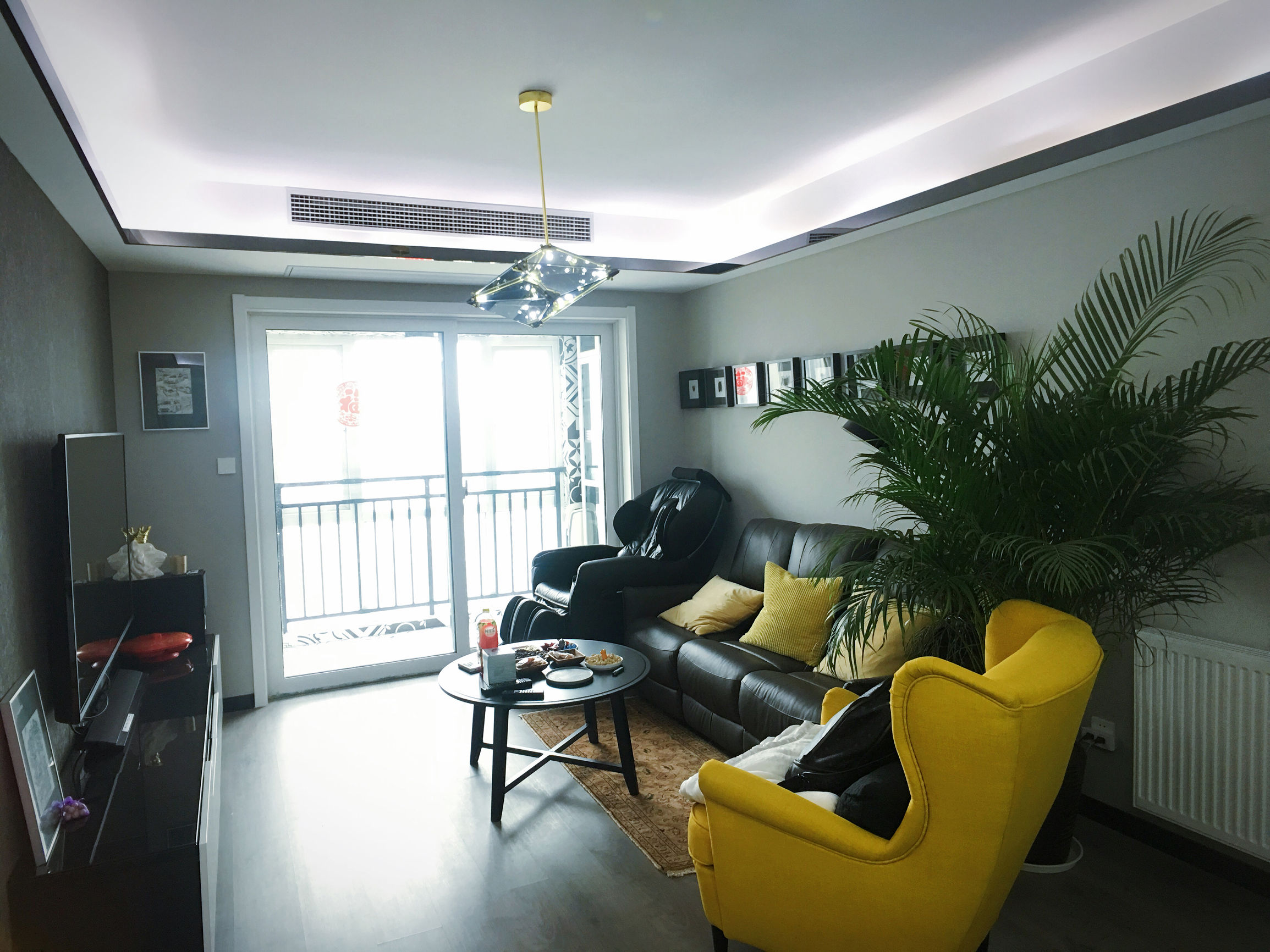 一人住一室挑高房,91平两室一厅一卫一厨装修