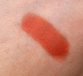 董卿春晚口红是什么色号,董卿2017年春晚口红色号