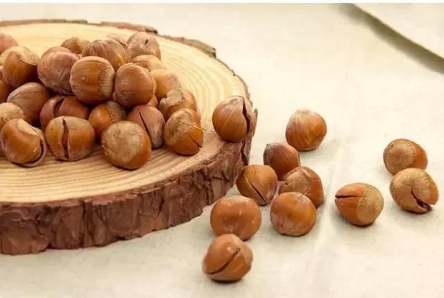 过完年干果吃不完？一张纸，让受潮的坚果恢复酥脆！