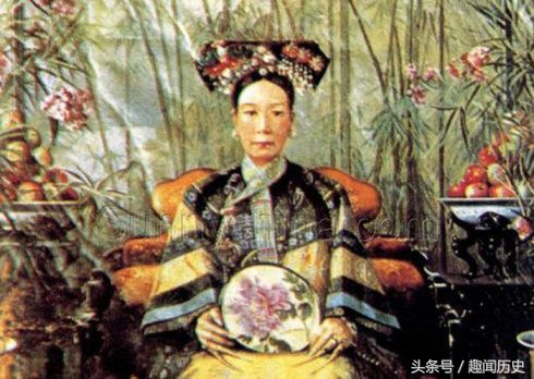 看慈禧太后的奶妈，怎么给她喂人奶