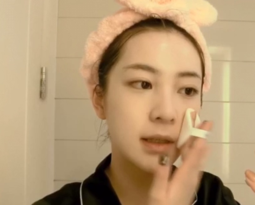 美妆博主学生党推荐妆容,妆容风格颜值变化很大的美妆博主