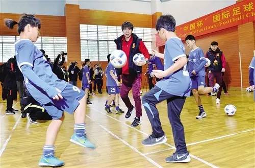 冰岛足球队维京战吼你相信奇迹吗,冰岛对尼日利亚世界杯维京战吼