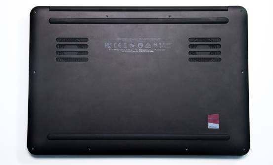 雷蛇灵刃razerbladepro,雷蛇买灵刃14还是灵刃15