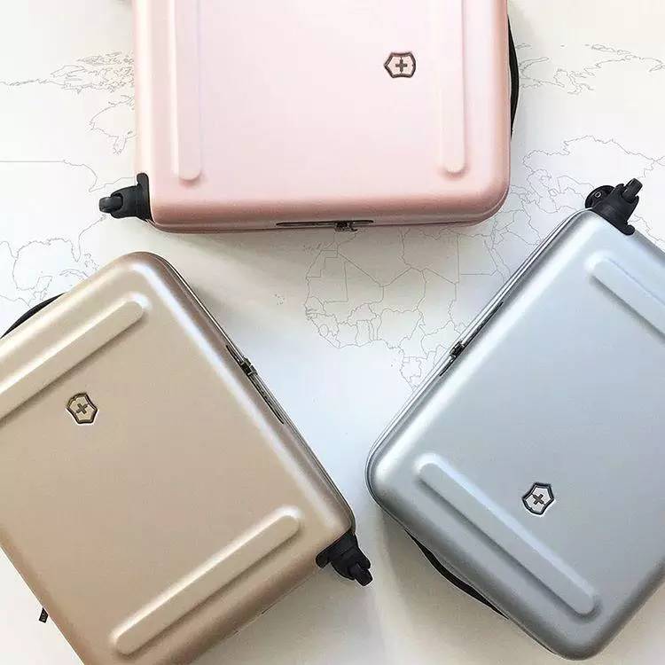 旅行时不累的行李箱,去旅行的前一天晚上整理行李箱