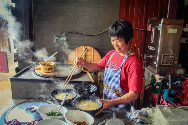 从不羡慕北上广的生活,上海人眼中的湖州