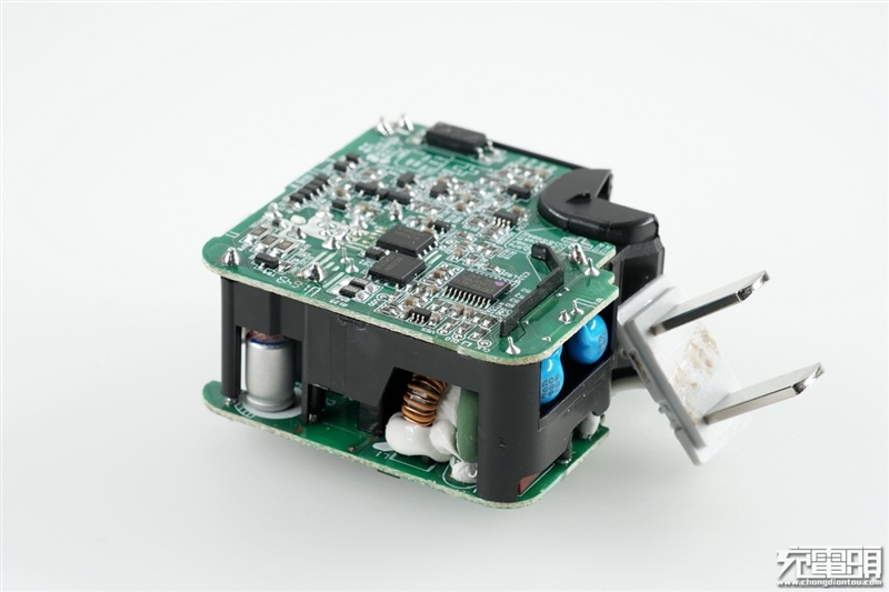 x90120w充电器拆解,9x充电头拆解视频