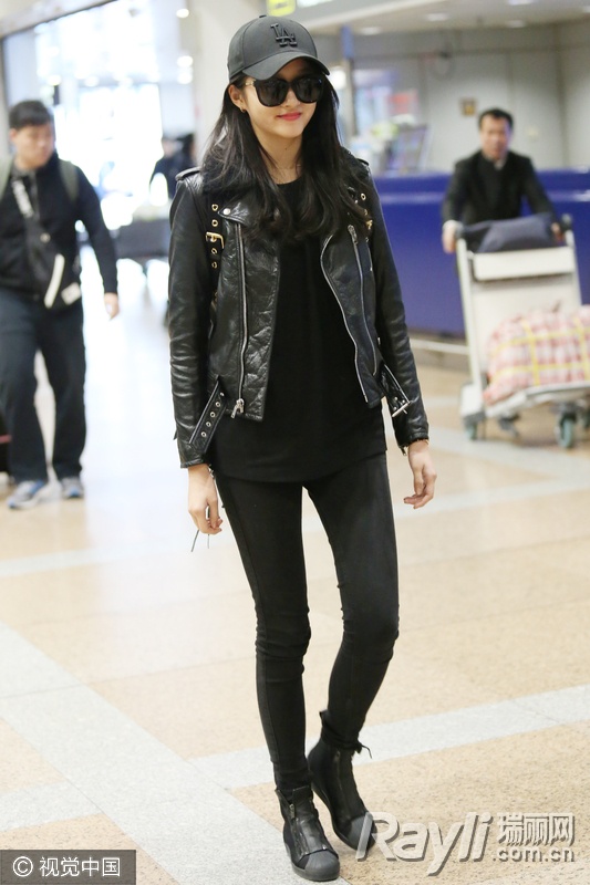 关晓彤马丁靴搭配,关晓彤美体裤老爹鞋穿搭