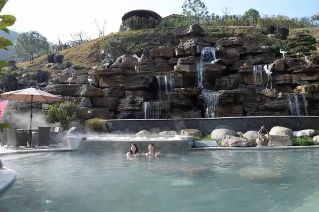 金华可以泡到火山温泉了？小编率先去体验了一番，结果发现……