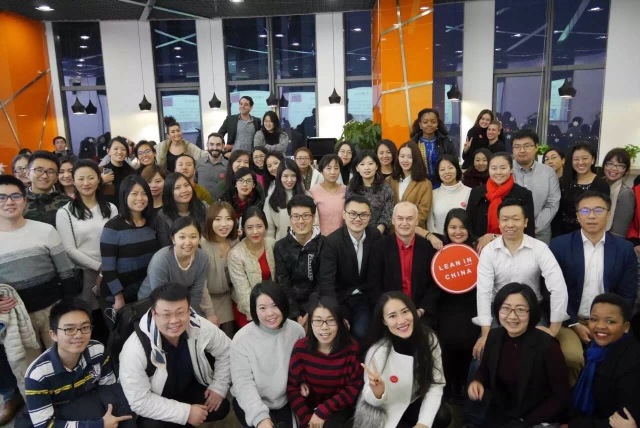 这一次,我们想要认真地谈谈“他”