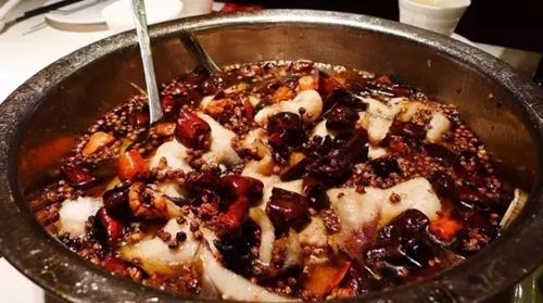 品尝山城美食,品山城小面