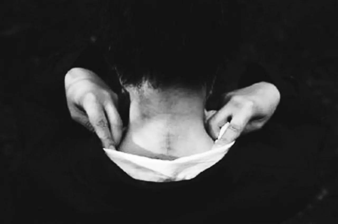 女子老虎园下车致母亲丧命视频,女游客老虎园被咬2017