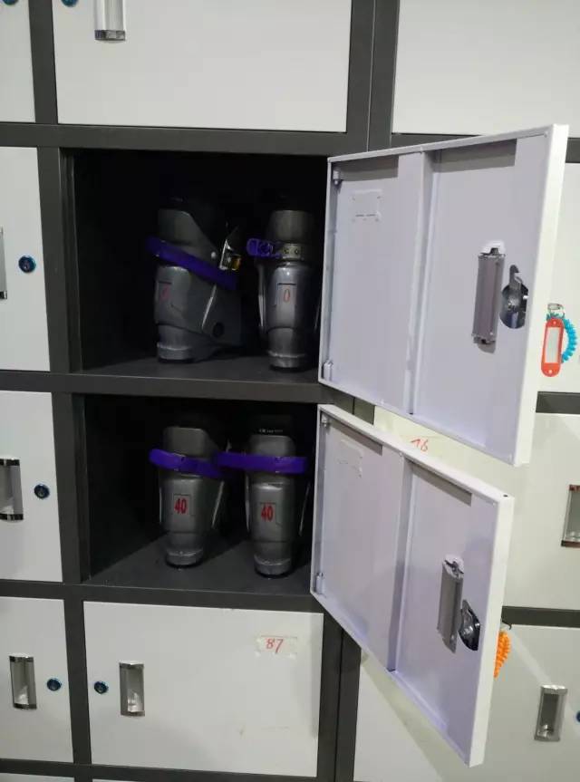 哈尔滨冬天免费玩雪的地方,哈尔滨冰雪旅游春节