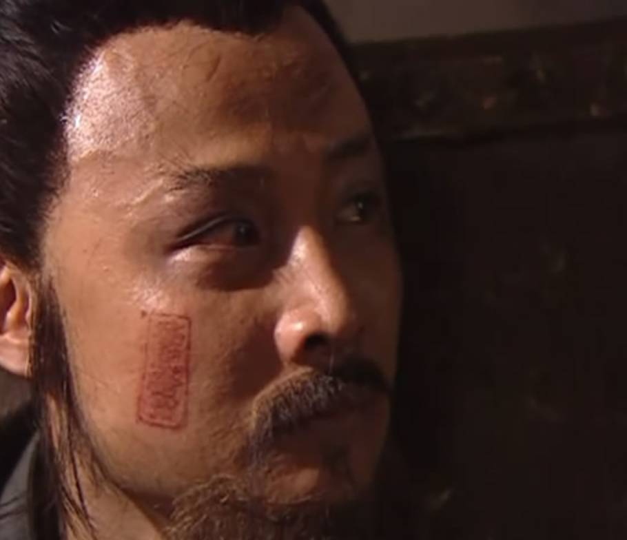 纹身就是坏人吗,纹身只是左青龙右白虎