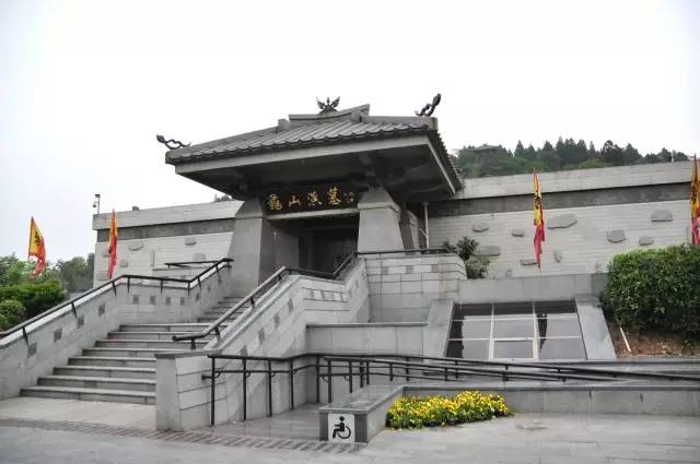 属鸡的人，去这些地方都免费了……