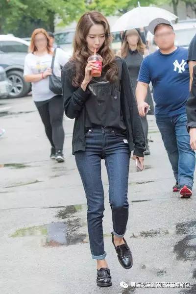 春秋女装短外套风格搭配什么裤子,外套春秋女款怎么穿搭好看