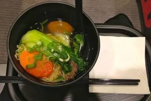 各个航空飞机餐排行,不同航空经济舱的飞机餐