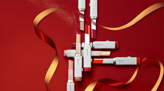 杭州-3℃，西湖边却开出了10000朵鲜花墙，只为让你度过一个史上最最少女心的情人节……