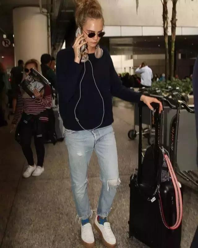 杨幂同款小白鞋阿迪达斯,杨幂小布鞋