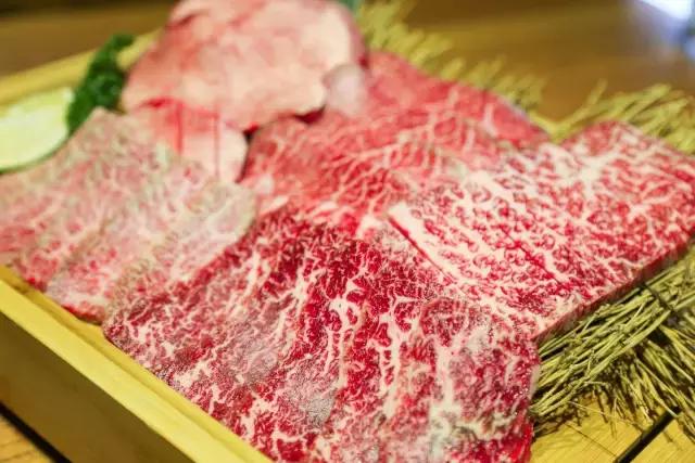 饕餮地铁线｜上海地铁2号线美食地图大曝光！老司机快上车~