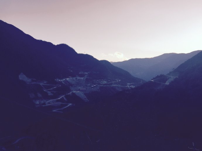 行走的力量——遇见最美虎跳峡