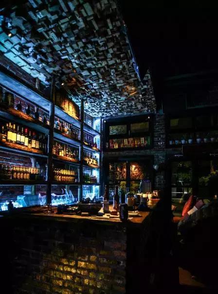 成都地下民谣小酒馆,除了赵雷以外的民谣歌手