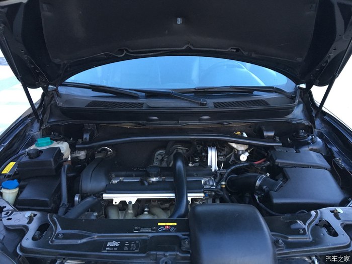 沃尔沃xc90北欧经典3.2排量二手车,沃尔沃xc90和沃尔沃S90对比