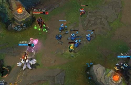 faker秀走位躲队友技能,faker秀剑魔