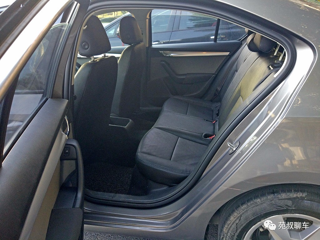 苑叔聊车十万以内落地,苑叔聊车卡罗拉哪款车性价比高