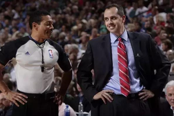 主教练弗兰克沃格尔简介,步行者主教练弗兰克沃格尔