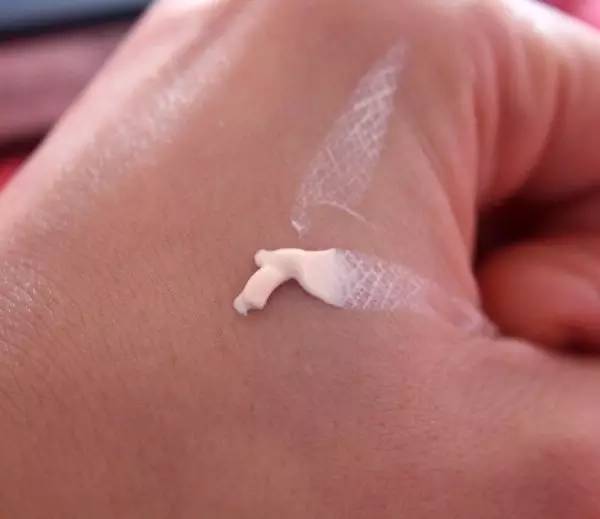 mac定制无瑕粉底nc15,十五款粉底液测评