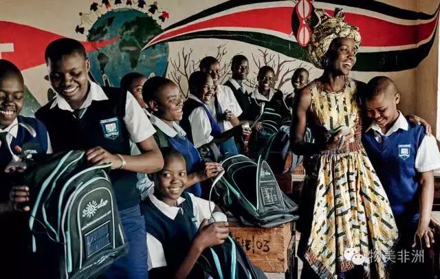 在《为奴十二载》里,来自非洲的她把这个角色演绎的淋漓尽致