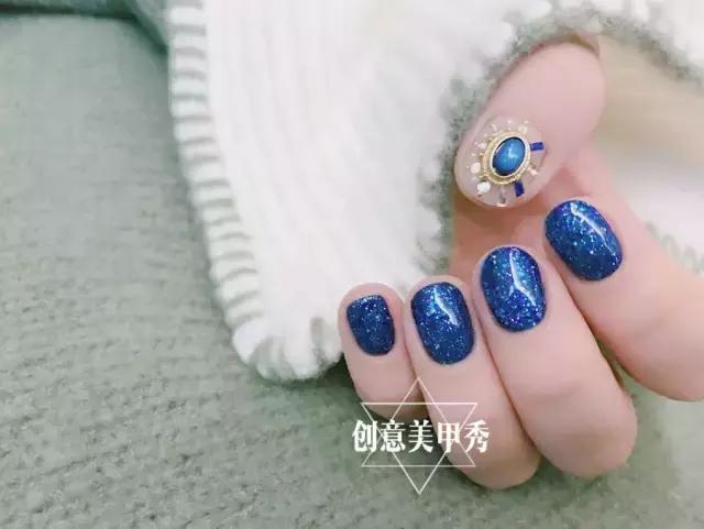 永不过时的5款美甲你做过几款,再不做美甲就要疯了音频