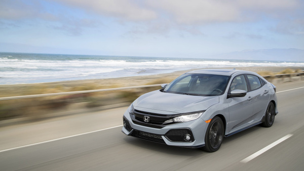 2016款和2019款思域外观对比图,2020款思域两厢新锐控碰撞测试