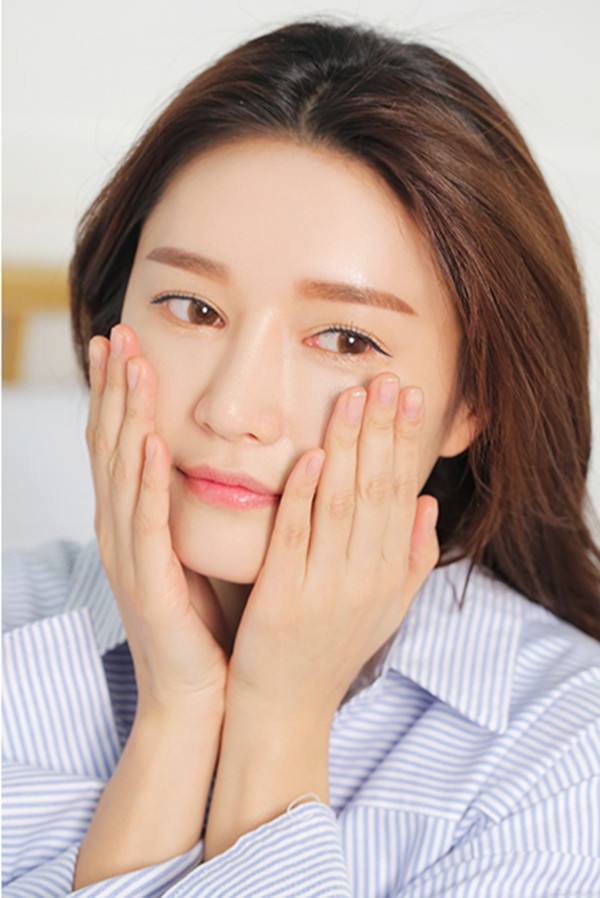 用完涂抹面膜脸有刺痛感是过敏吗,涂抹护肤品有刺痛感