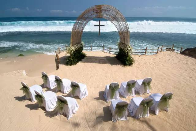 鏄庢槦浠疂鏍间附娲诲姩,涓轰粈涔堟槑鏄熼兘閫夋嫨宸村帢宀涘疂鏍间附