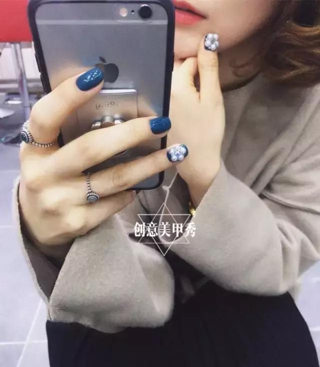 永不过时的5款美甲你做过几款,再不做美甲就要疯了音频