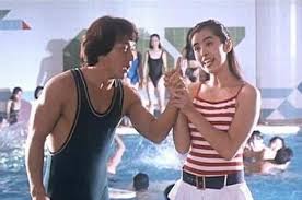 成龙红毛衣,成龙穿红色毛衣