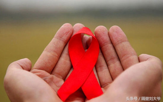 艾滋病病毒的传播条件之一是,刮胡刀传播艾滋病的必需条件