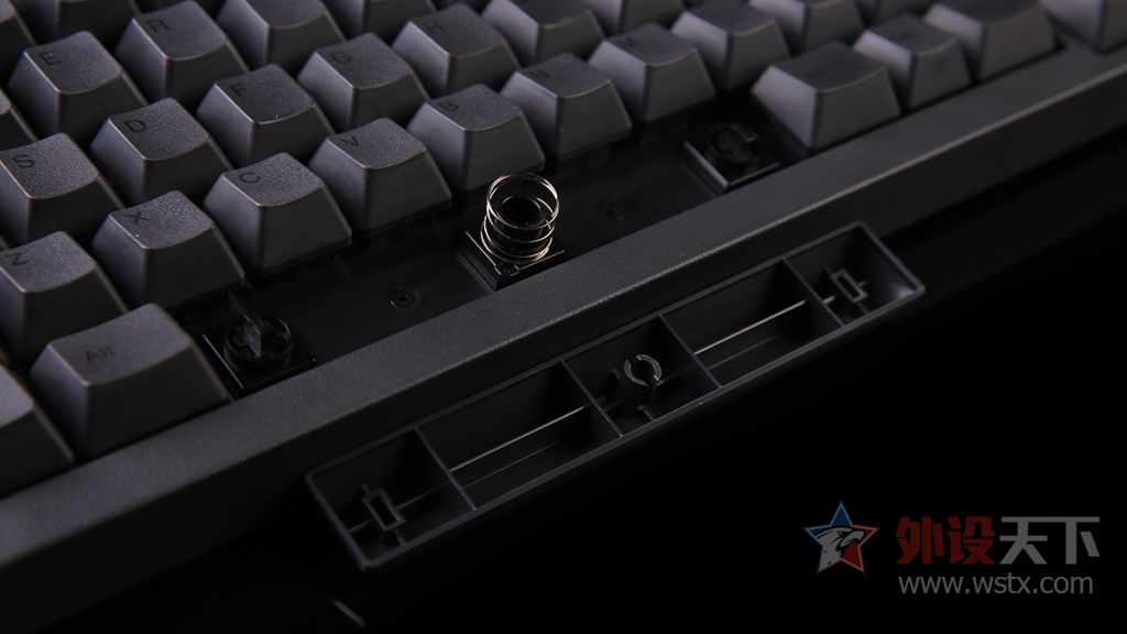 利奥博德键盘型号区别,利奥博德和燃风键盘对比