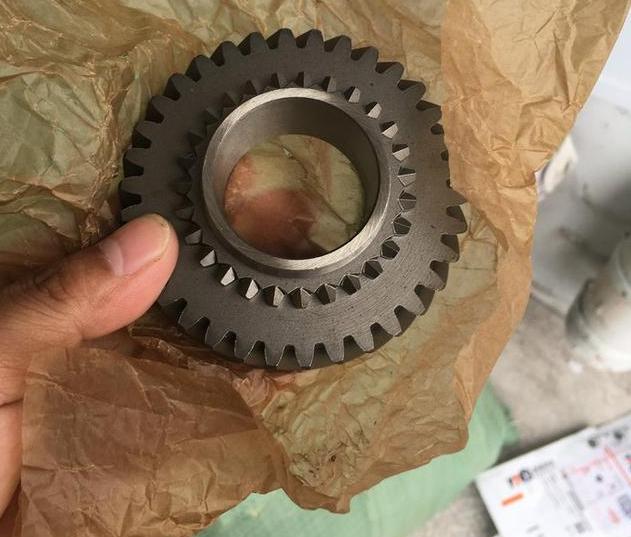 五菱车开了十年了是不是油耗很高,五菱车开久了换什么省油