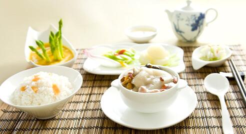 产后不注重调理小心落下月子病,产后做到这几点不容易落月子病