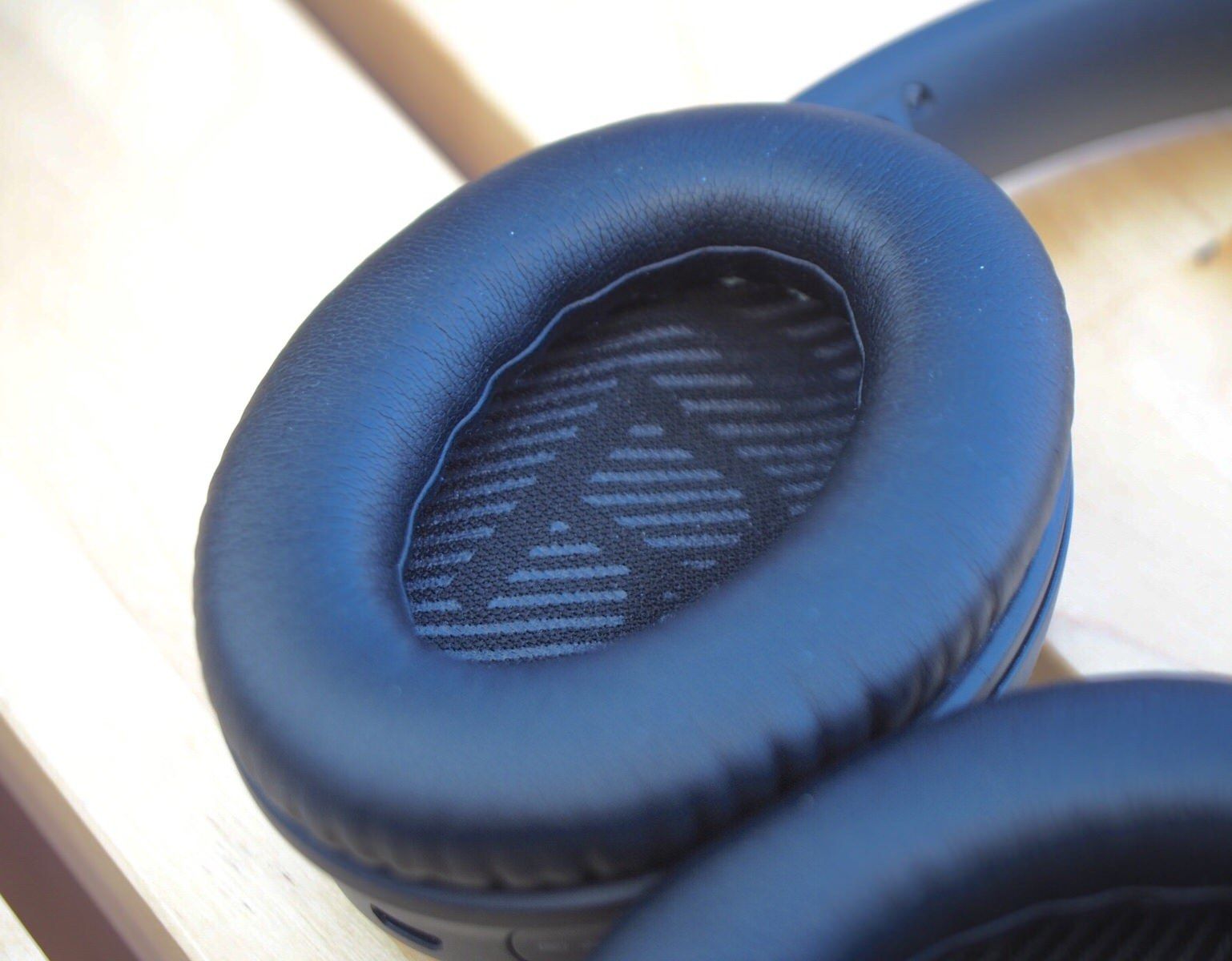 索尼1000xm2与boseqc30哪个好用,索尼耳机qc35和bose哪个好