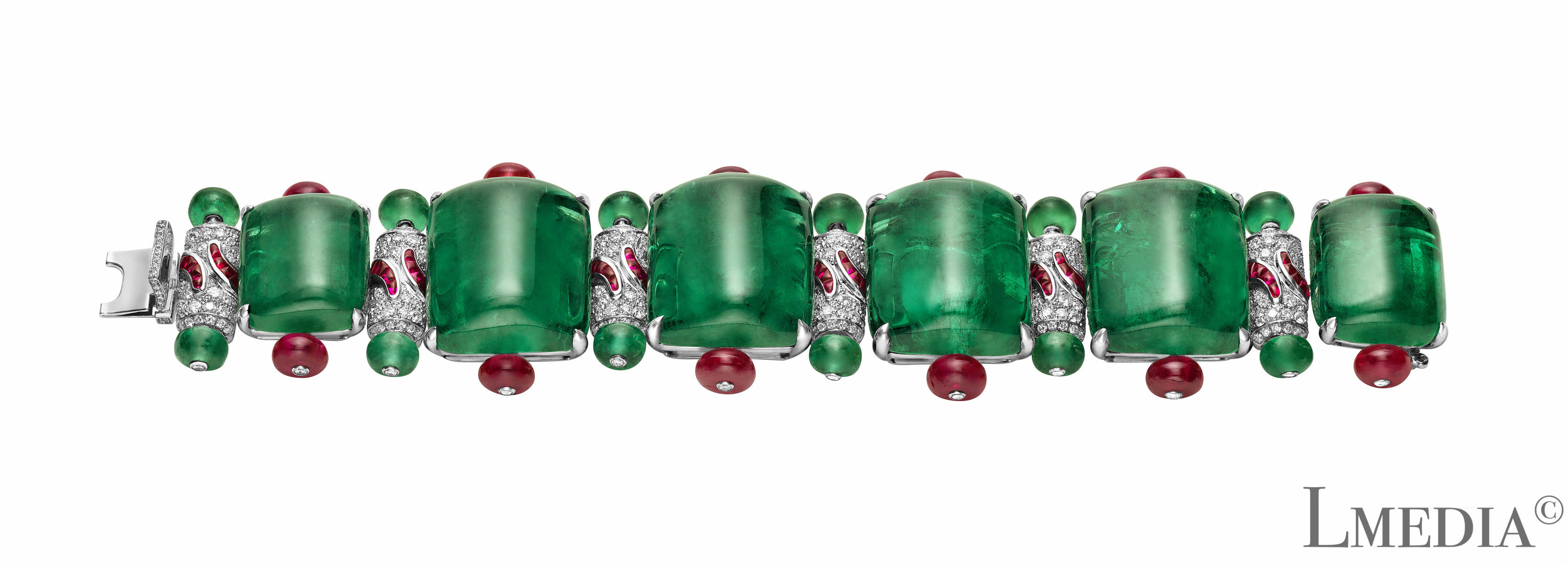 国际公认的绿宝石之王 (高贵柔美的绿宝石)