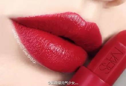 情人节送女人香水还是口红,情人节送口红代表什么意思