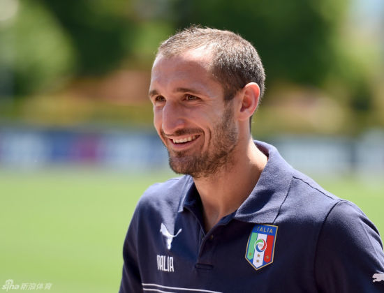 人民日报练球,人民日报谈足球青训