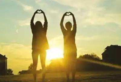 第一次去丈母娘家带什么酒合适,第一次去丈母娘家该干什么