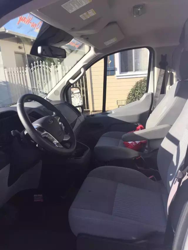 福特全顺哪一款最适合拉货,福特新全顺2.0t汽油拉货视频