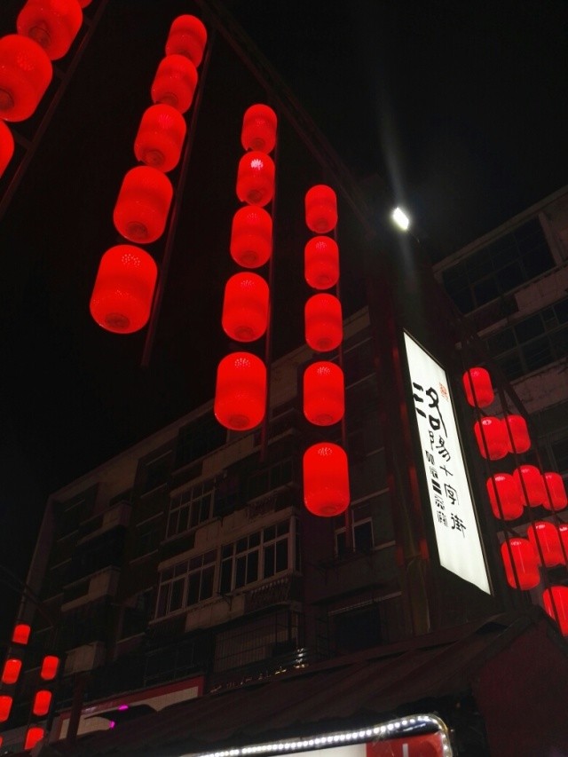 八大城市的美食街一场舌尖上的美味之旅